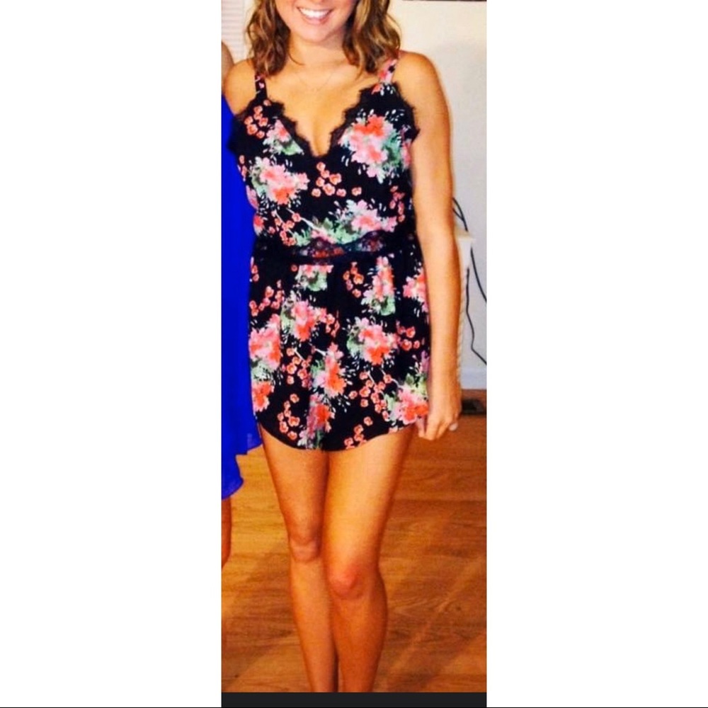 LF BLACK FLORAL LACE ROMPER